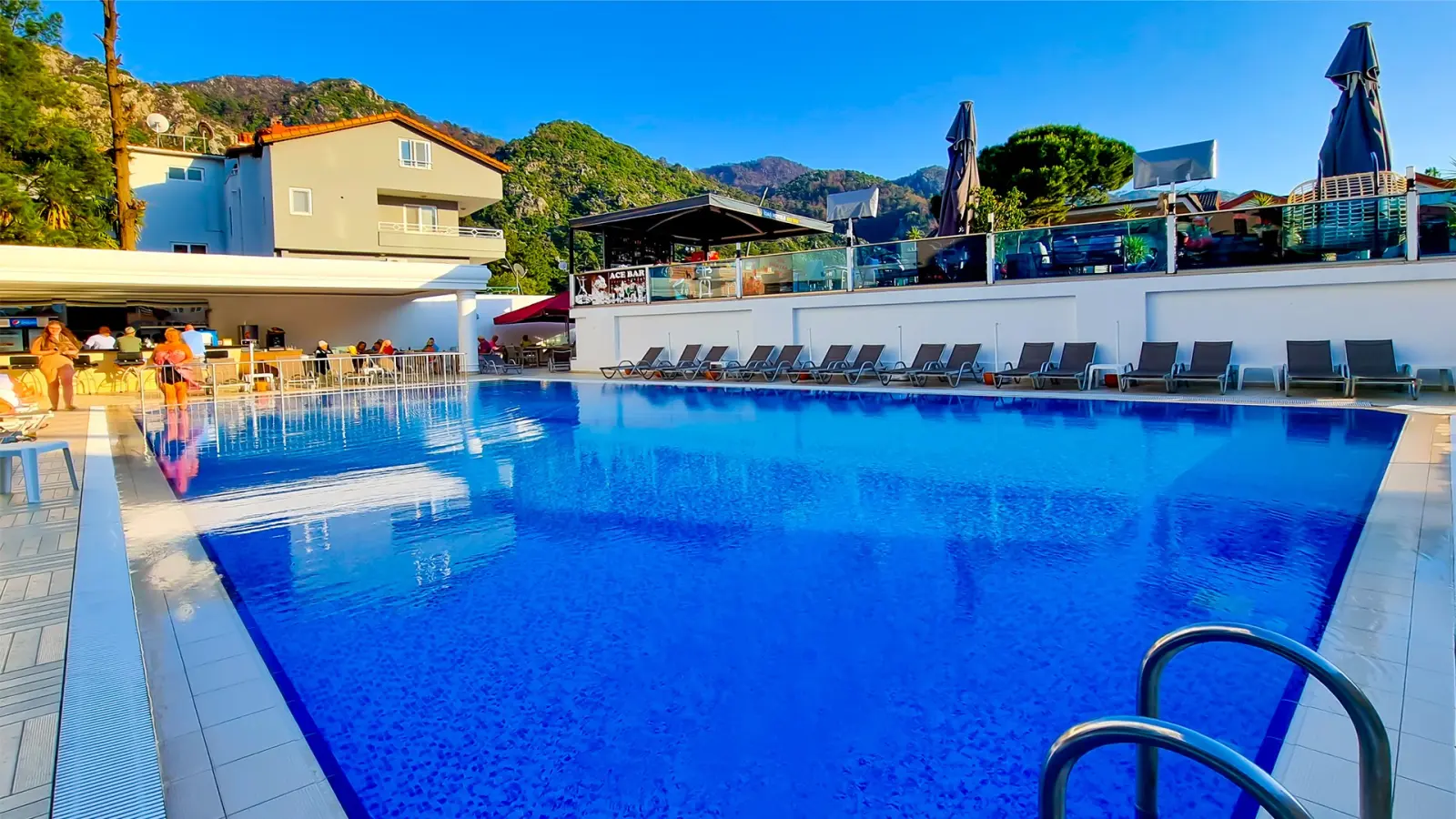 İdaş Hotel +16